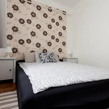 Toldy Apartment