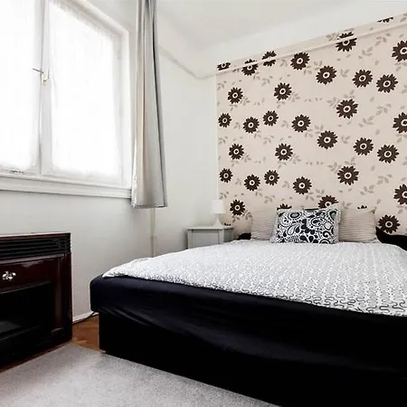 Apartment Toldy *